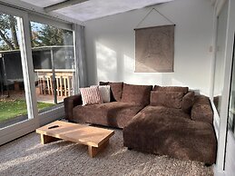 Scenic Stay Near Town & Lake