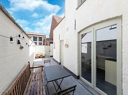 Luxurious Holiday Home in Nieuwpoort-stad