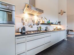 Cozy Forest Villa on the Water Near Harderwijk