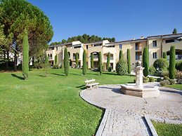 Nice Holiday Home Near the Luberon