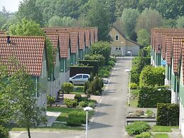 Nice Holiday Home With Garden Near Beach