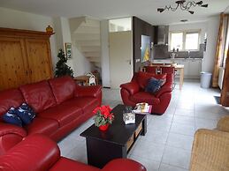 Nice Holiday Home With Garden Near Beach