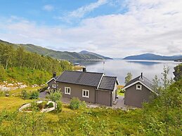 6 Person Holiday Home in Sandhornoy-by Traum