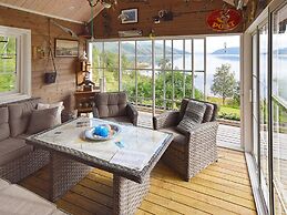 6 Person Holiday Home in Sandhornoy-by Traum