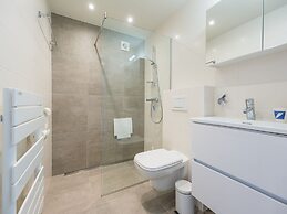 Studio on 4th Floor for Family