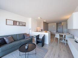 Studio on 4th Floor for Family