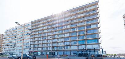 Studio on 4th Floor for Family