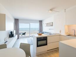 Studio on 4th Floor for Family