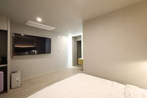 Changwon Denvasta Hotel Myeongseo Branch