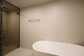 Changwon Denvasta Hotel Myeongseo Branch