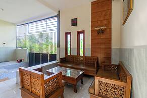 SPOT ON 93965 Ibrahim Guest House Syariah