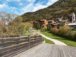 Cosy Apartment in Tignes With Garden