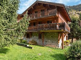 Cosy Apartment in Tignes With Garden