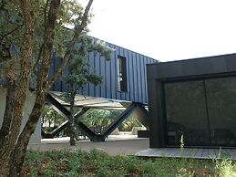 Cosy Holiday Home With Garden in Lorgues