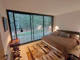 Cosy Holiday Home With Garden in Lorgues