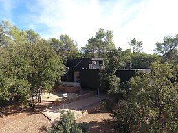 Cosy Holiday Home With Garden in Lorgues