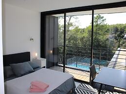 Cosy Holiday Home With Garden in Lorgues