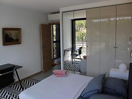 Cosy Holiday Home With Garden in Lorgues