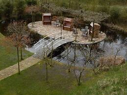 16 Bohler Brise Modern Retreat