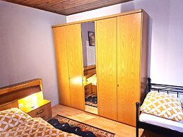 Quiet Holiday Apartment Near Laghi Di Fusine