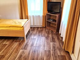 Quiet Holiday Apartment Near Laghi Di Fusine