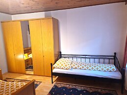 Quiet Holiday Apartment Near Laghi Di Fusine