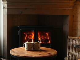 Chalet in La Roche With Garden