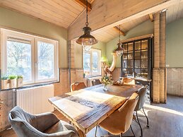 Chalet in La Roche With Garden