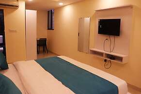 Hotel 7 Heaven Indore