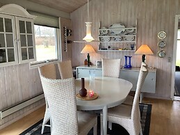 6 Person Holiday Home in Roslev