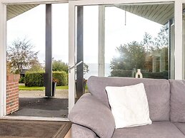 6 Person Holiday Home in Roslev