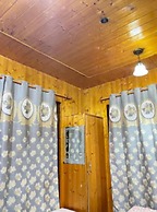 Munshi's Hotel and Restaurant Tangmarg