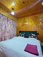 Munshi's Hotel and Restaurant Tangmarg