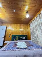 Munshi's Hotel and Restaurant Tangmarg