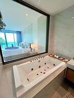 Luxtalay Khanom Hotel
