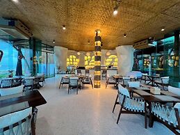 Luxtalay Khanom Hotel