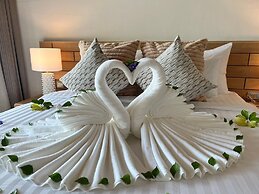 Luxtalay Khanom Hotel