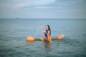 Luxtalay Khanom Hotel