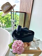 Luxtalay Khanom Hotel