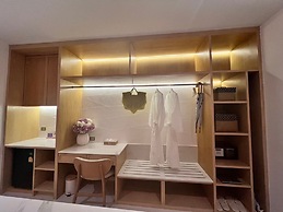 Luxtalay Khanom Hotel