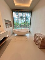 Luxtalay Khanom Hotel