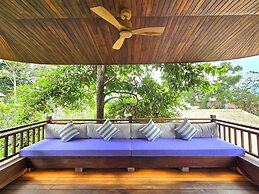 Luxtalay Khanom Hotel