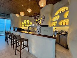 Luxtalay Khanom Hotel