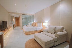 Luxtalay Khanom Hotel