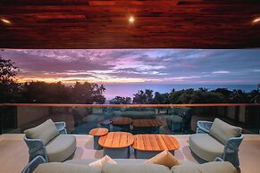 Luxtalay Khanom Hotel