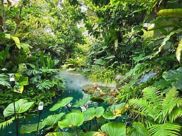 Luxtalay Khanom Hotel