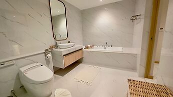 Luxtalay Khanom Hotel