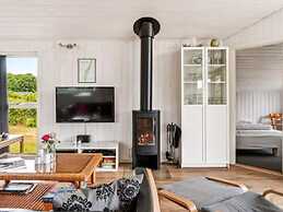 5 Star Holiday Home in Humble