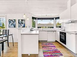 5 Star Holiday Home in Humble