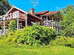 7 Person Holiday Home in Nykvarn-by Traum
